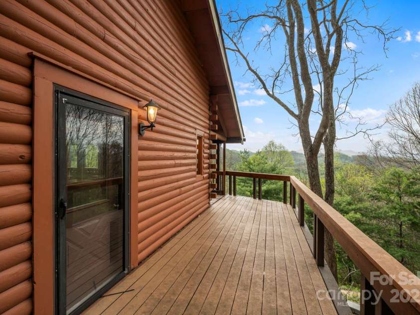 689 Osborne Road, Clyde, NC 28721.  MLS# CAR4250291, YatesRealty ID 12436. 