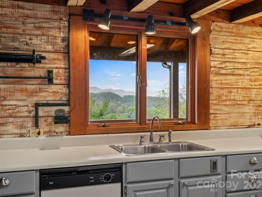 689 Osborne Road, Clyde, NC 28721.  MLS# CAR4250291, YatesRealty ID 12436. 