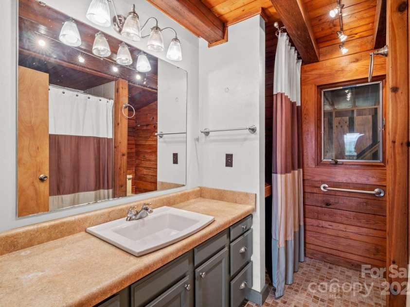 689 Osborne Road, Clyde, NC 28721.  MLS# CAR4250291, YatesRealty ID 12436. 