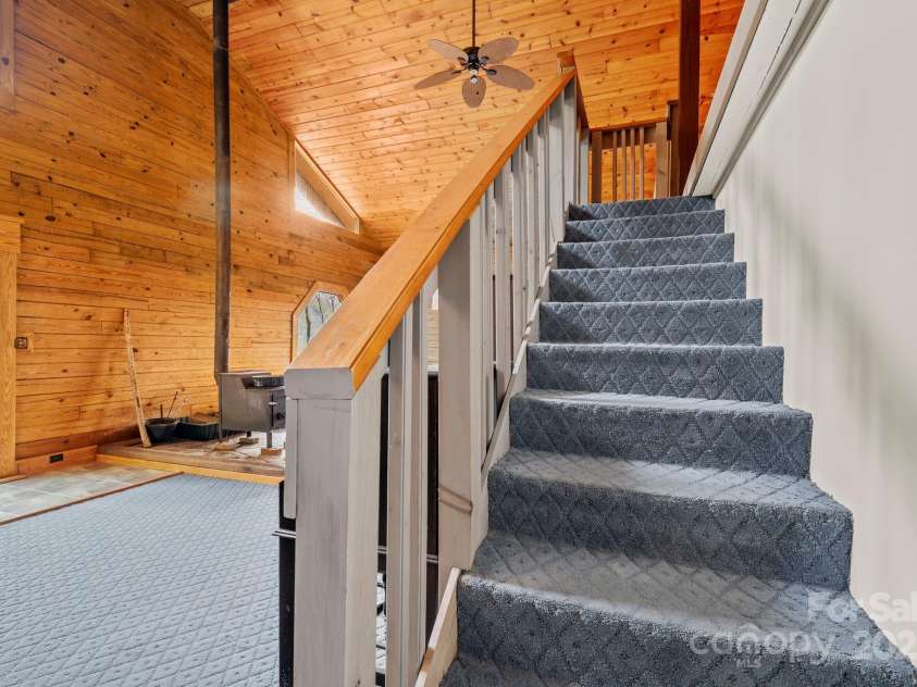 689 Osborne Road, Clyde, NC 28721.  MLS# CAR4250291, YatesRealty ID 12436. 