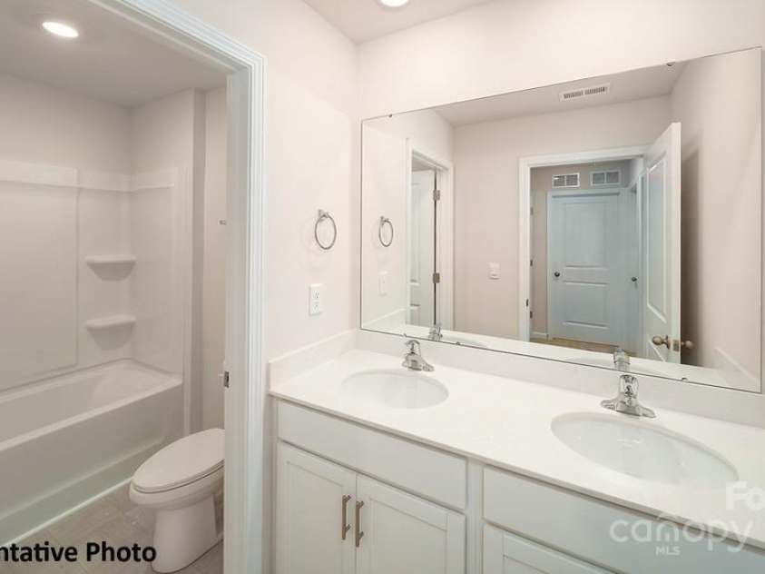 917 Two Brothers Lane, York, SC 29745.  MLS# CAR4254247, YatesRealty ID 12437. 