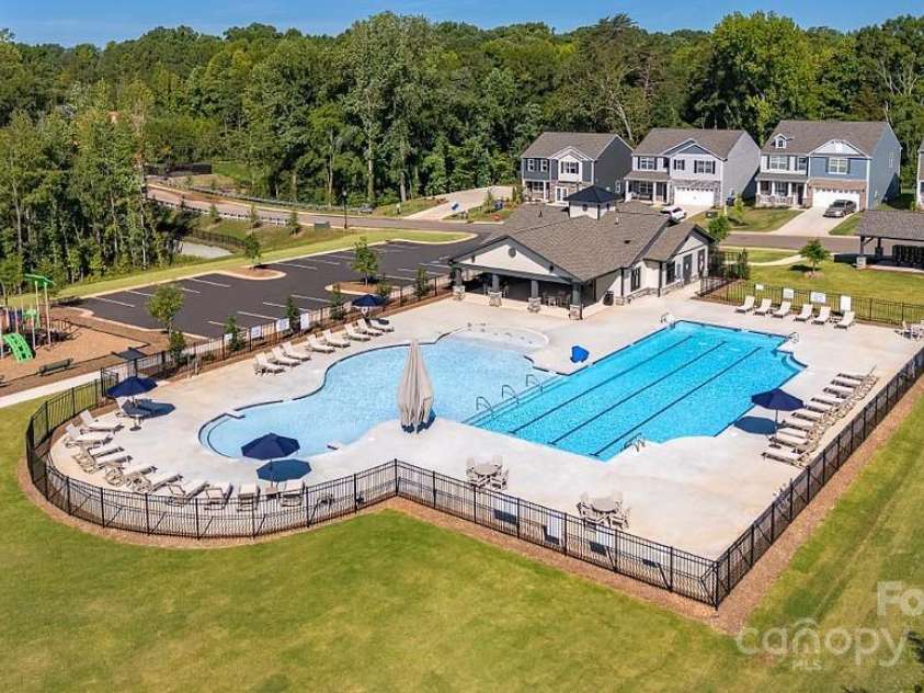 917 Two Brothers Lane, York, SC 29745.  MLS# CAR4254247, YatesRealty ID 12437. 