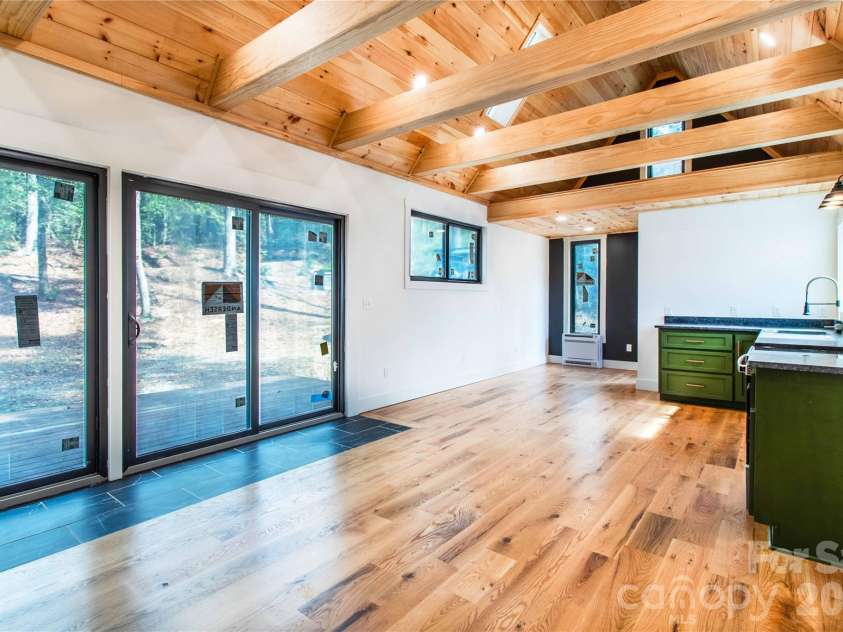 261 Maga Lane, Brevard, NC 28712.  MLS# CAR4356969, YatesRealty ID 12440. 