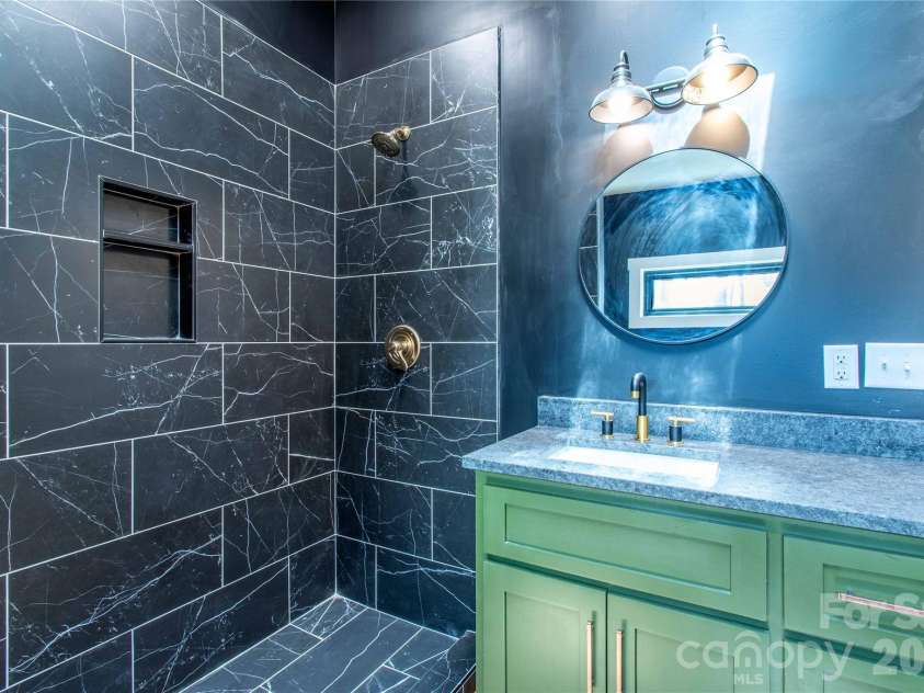 261 Maga Lane, Brevard, NC 28712.  MLS# CAR4356969, YatesRealty ID 12440. 