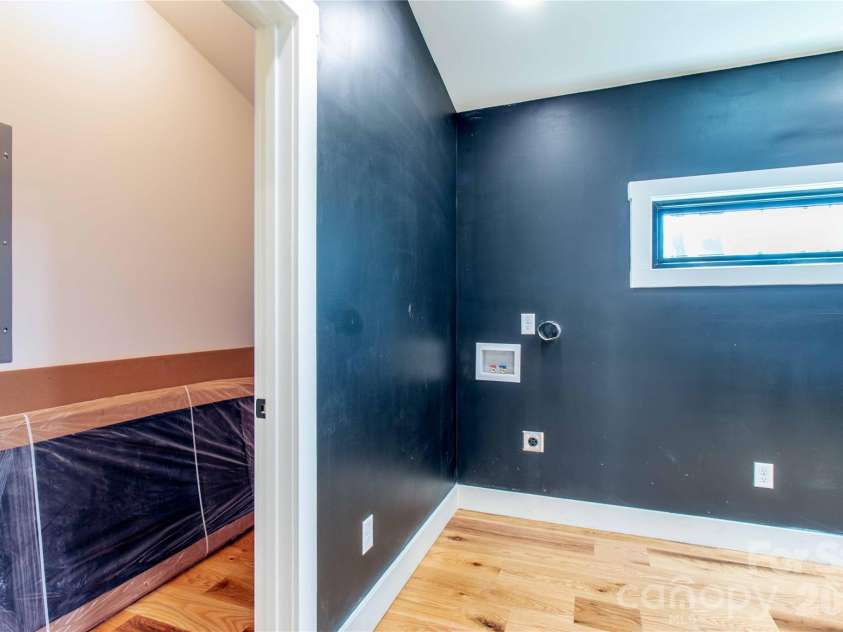 261 Maga Lane, Brevard, NC 28712.  MLS# CAR4356969, YatesRealty ID 12440. 