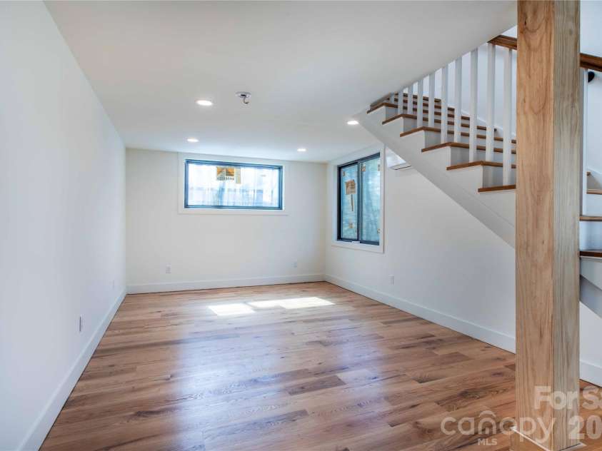261 Maga Lane, Brevard, NC 28712.  MLS# CAR4356969, YatesRealty ID 12440. 