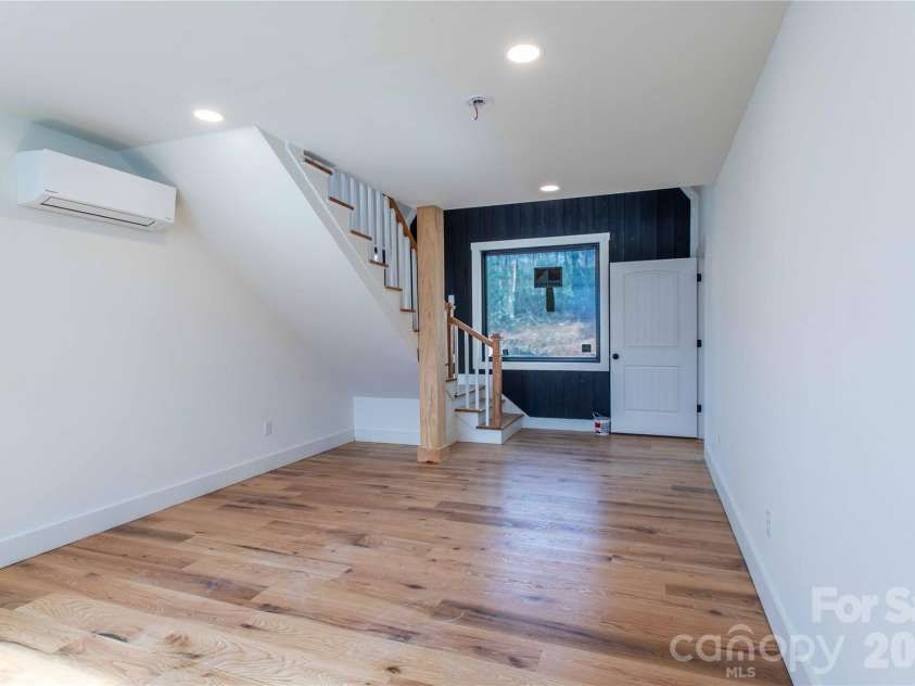 261 Maga Lane, Brevard, NC 28712.  MLS# CAR4356969, YatesRealty ID 12440. 