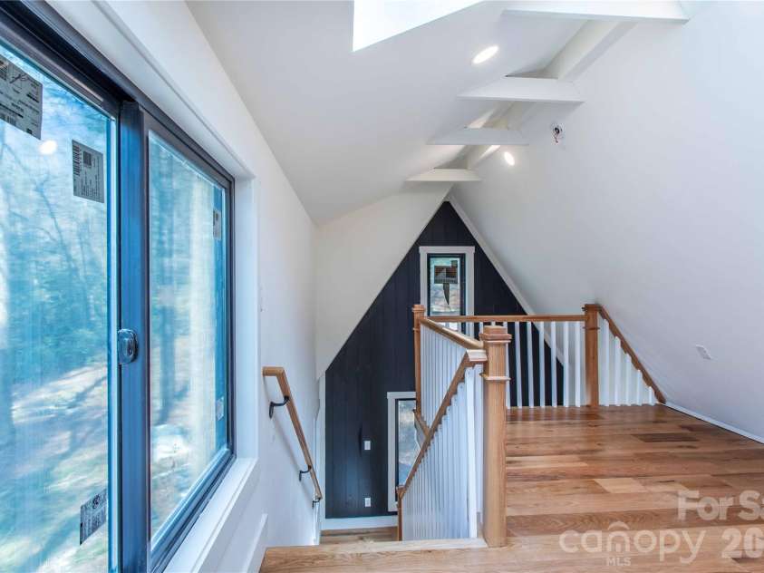 261 Maga Lane, Brevard, NC 28712.  MLS# CAR4356969, YatesRealty ID 12440. 