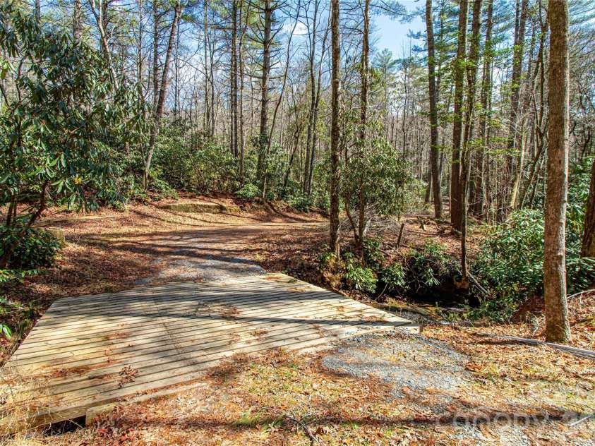 261 Maga Lane, Brevard, NC 28712.  MLS# CAR4356969, YatesRealty ID 12440. 