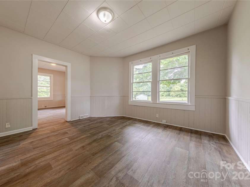 10 Bolt Drive, Shelby, NC 28150.  MLS# CAR4256256, YatesRealty ID 12441. Freshly Painted