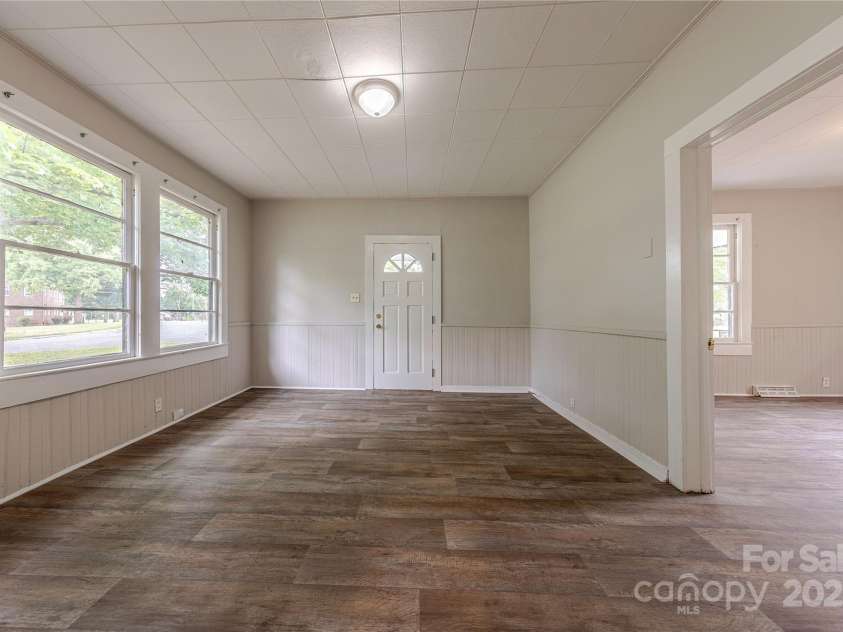 10 Bolt Drive, Shelby, NC 28150.  MLS# CAR4256256, YatesRealty ID 12441. Natural Light