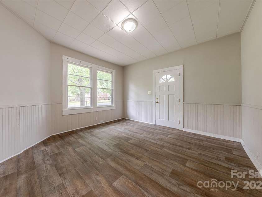 10 Bolt Drive, Shelby, NC 28150.  MLS# CAR4256256, YatesRealty ID 12441. New Flooring