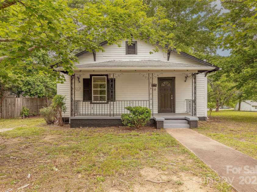 10 Bolt Drive, Shelby, NC 28150.  MLS# CAR4256256, YatesRealty ID 12441. Welcome To 10 Bolt Street