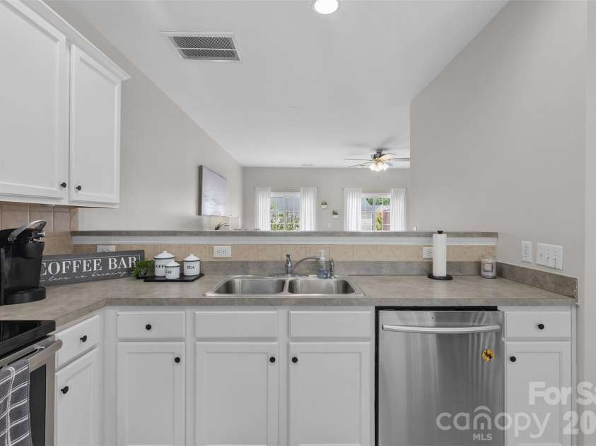 1266 Amber Ridge Road, Concord, NC 28027.  MLS# CAR4370497, YatesRealty ID 12441. 