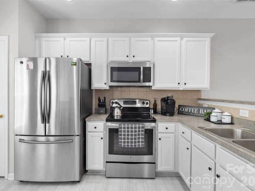 1266 Amber Ridge Road, Concord, NC 28027.  MLS# CAR4370497, YatesRealty ID 12441. 
