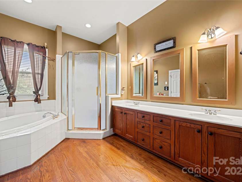 6218 Indian Trail Fairview Road, Indian Trail, NC 28079.  MLS# CAR4327618, YatesRealty ID 12442. Primary bath