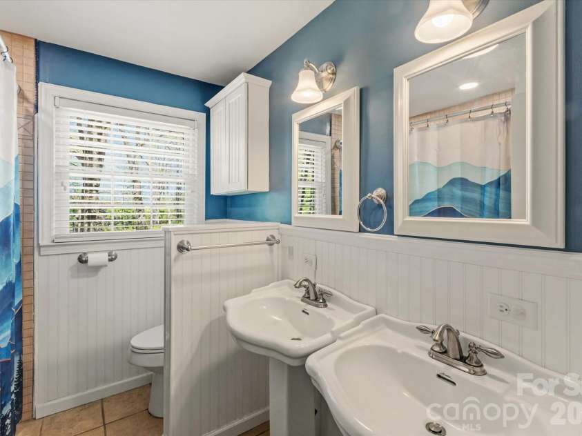 6 Marley Drive, Flat Rock, NC 28731.  MLS# CAR4347131, YatesRealty ID 12443. 