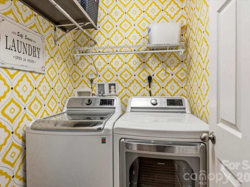 6 Marley Drive, Flat Rock, NC 28731.  MLS# CAR4347131, YatesRealty ID 12443. 