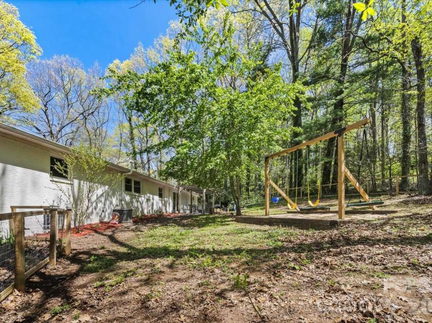 6 Marley Drive, Flat Rock, NC 28731.  MLS# CAR4347131, YatesRealty ID 12443. 