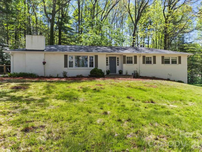 6 Marley Drive, Flat Rock, NC 28731.  MLS# CAR4347131, YatesRealty ID 12443. 