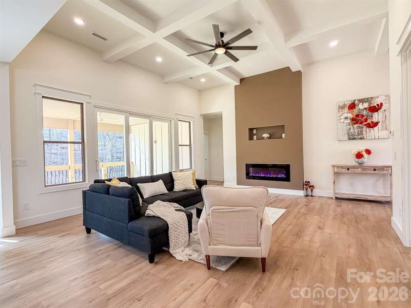 1322 Kensington Circle, Newton, NC 28658.  MLS# CAR4349642, YatesRealty ID 12444. 