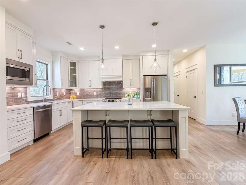 1322 Kensington Circle, Newton, NC 28658.  MLS# CAR4349642, YatesRealty ID 12444. 