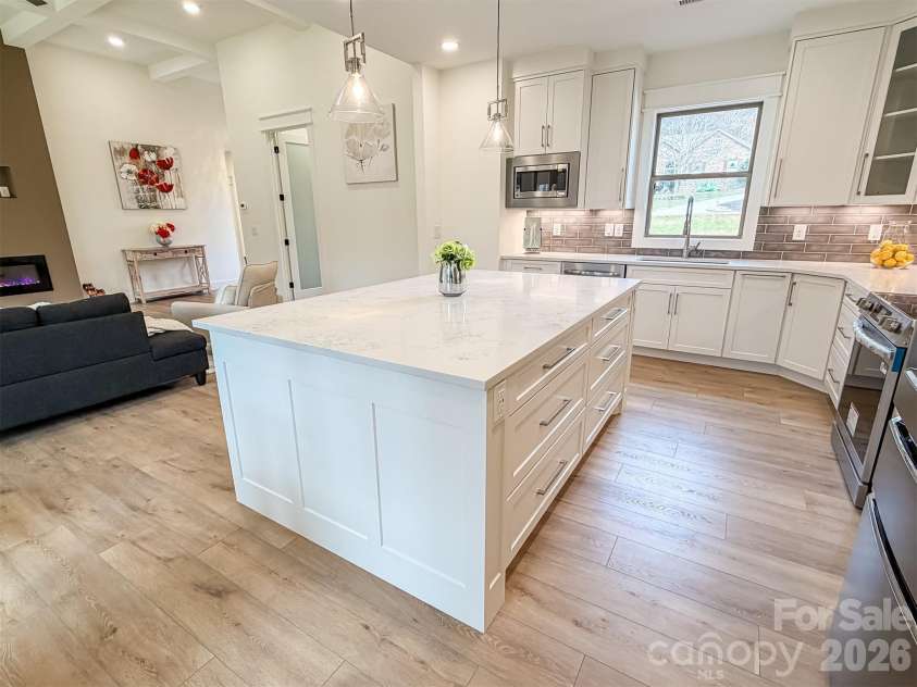 1322 Kensington Circle, Newton, NC 28658.  MLS# CAR4349642, YatesRealty ID 12444. 