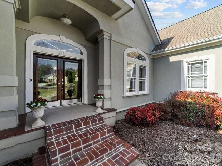543 Muirfield Way, Salisbury, NC 28144.  MLS# CAR4367336, YatesRealty ID 12446. 