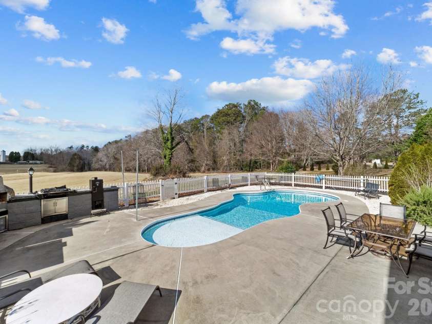 543 Muirfield Way, Salisbury, NC 28144.  MLS# CAR4367336, YatesRealty ID 12446. 