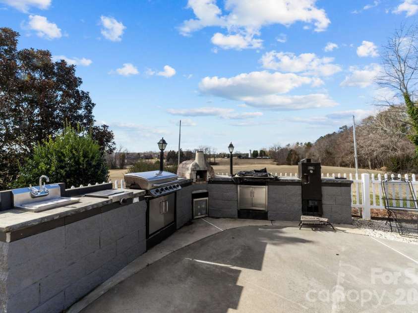 543 Muirfield Way, Salisbury, NC 28144.  MLS# CAR4367336, YatesRealty ID 12446. 