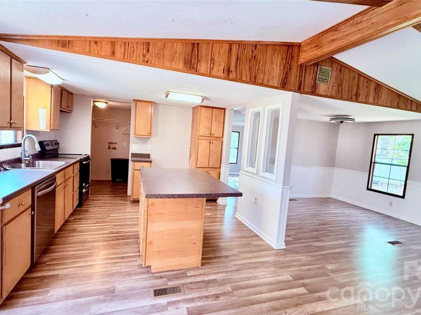 147 Capps Lane, Rutherfordton, NC 28139.  MLS# CAR4363167, YatesRealty ID 12448. 
