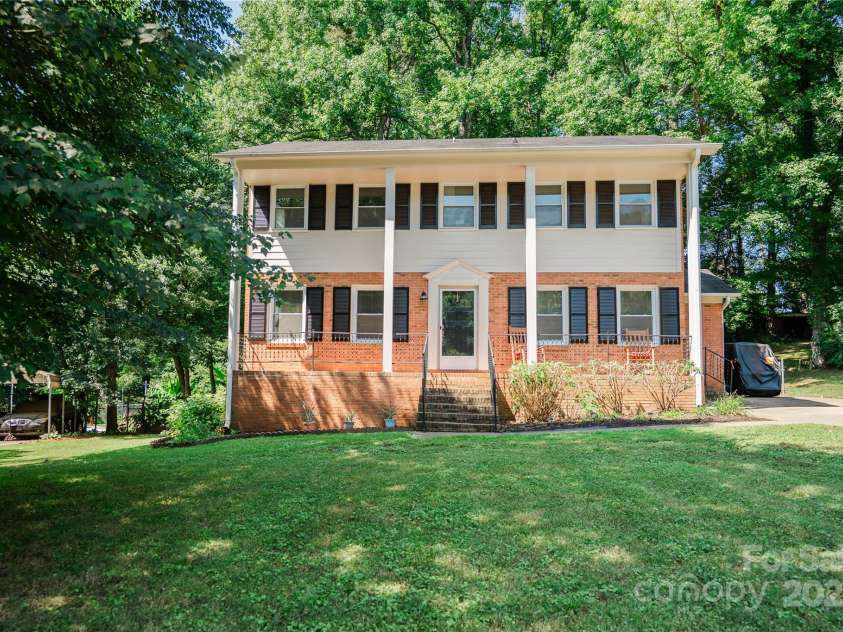 427 Willow Road, Salisbury, NC 28147.  MLS# CAR4290284, YatesRealty ID 12449. 