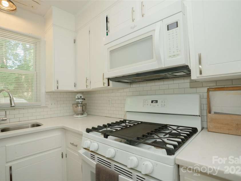 427 Willow Road, Salisbury, NC 28147.  MLS# CAR4290284, YatesRealty ID 12449. 