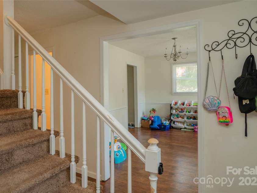 427 Willow Road, Salisbury, NC 28147.  MLS# CAR4290284, YatesRealty ID 12449. 
