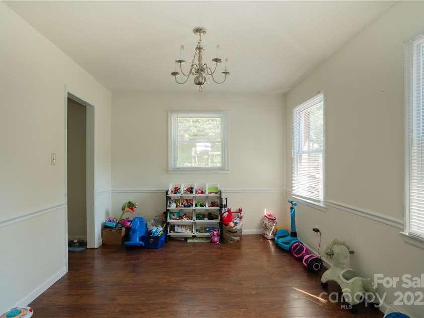 427 Willow Road, Salisbury, NC 28147.  MLS# CAR4290284, YatesRealty ID 12449. 