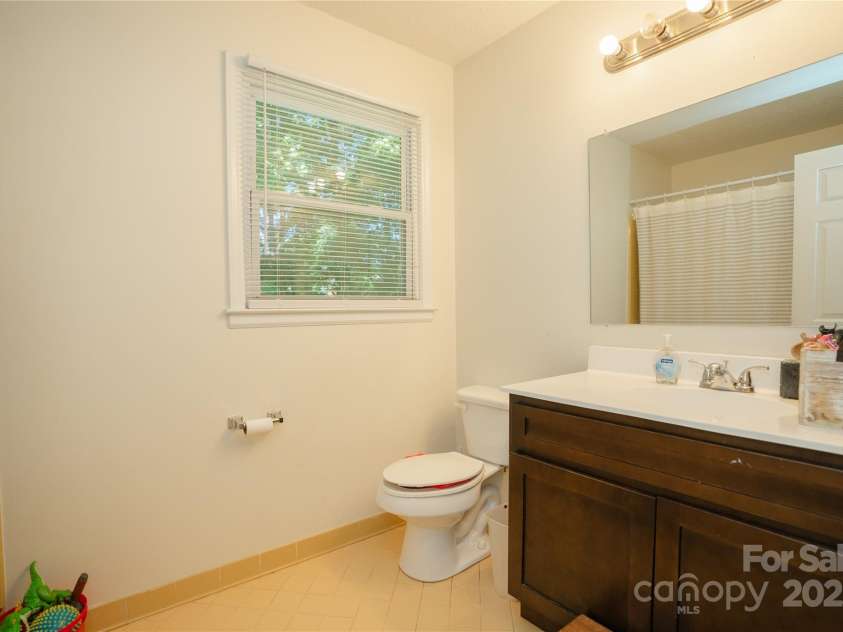 427 Willow Road, Salisbury, NC 28147.  MLS# CAR4290284, YatesRealty ID 12449. 