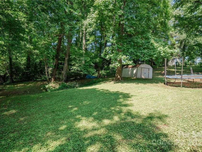 427 Willow Road, Salisbury, NC 28147.  MLS# CAR4290284, YatesRealty ID 12449. 