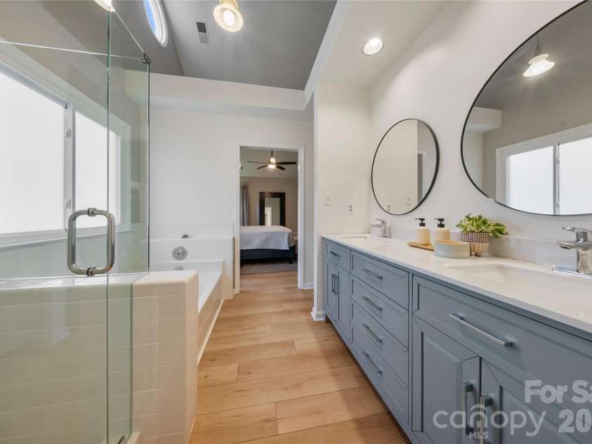9600 Lawley Lane, Matthews, NC 28105.  MLS# CAR4366424, YatesRealty ID 12450. 