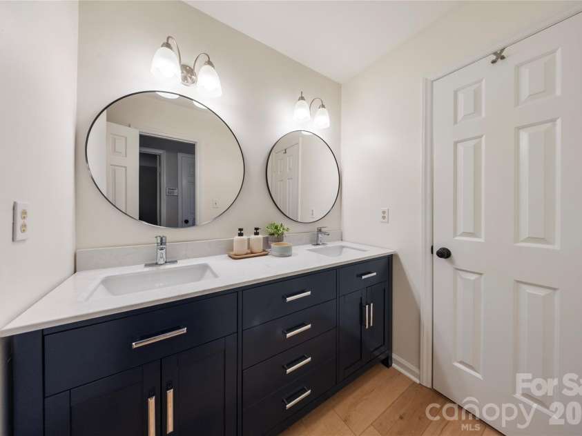 9600 Lawley Lane, Matthews, NC 28105.  MLS# CAR4366424, YatesRealty ID 12450. 