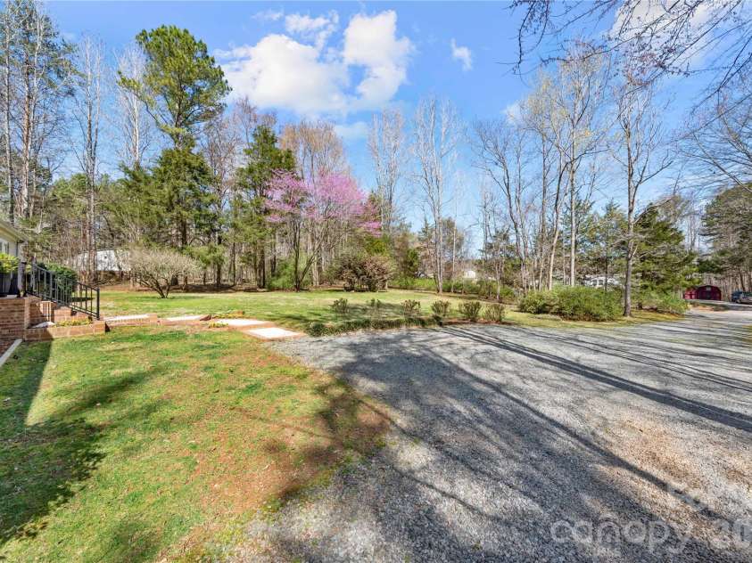 230 Valley View Drive, Clover, SC 29710.  MLS# CAR4368778, YatesRealty ID 12451. 