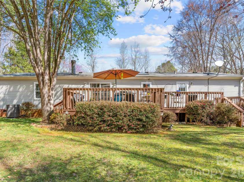 230 Valley View Drive, Clover, SC 29710.  MLS# CAR4368778, YatesRealty ID 12451. 