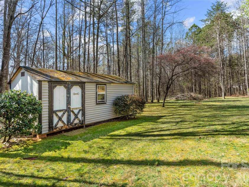 230 Valley View Drive, Clover, SC 29710.  MLS# CAR4368778, YatesRealty ID 12451. 