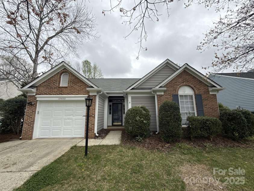 10400 Brawley Lane, Charlotte, NC 28215.  MLS# CAR4243290, YatesRealty ID 12452. 