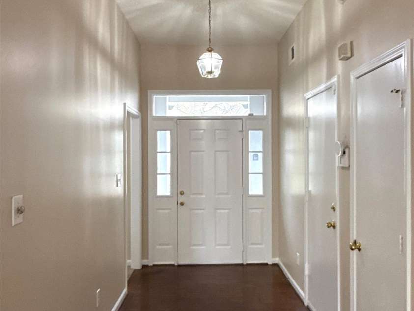 10400 Brawley Lane, Charlotte, NC 28215.  MLS# CAR4243290, YatesRealty ID 12452. 