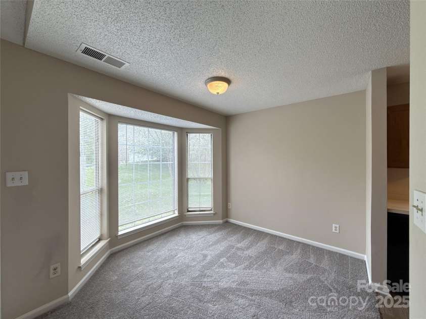 10400 Brawley Lane, Charlotte, NC 28215.  MLS# CAR4243290, YatesRealty ID 12452. 