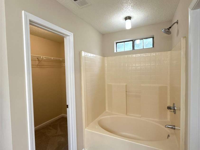 10400 Brawley Lane, Charlotte, NC 28215.  MLS# CAR4243290, YatesRealty ID 12452. 