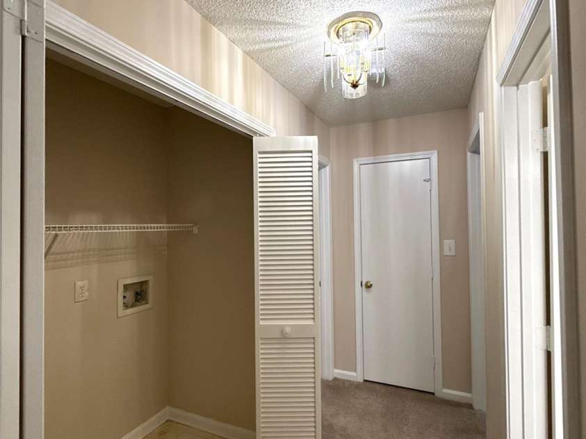 10400 Brawley Lane, Charlotte, NC 28215.  MLS# CAR4243290, YatesRealty ID 12452. 