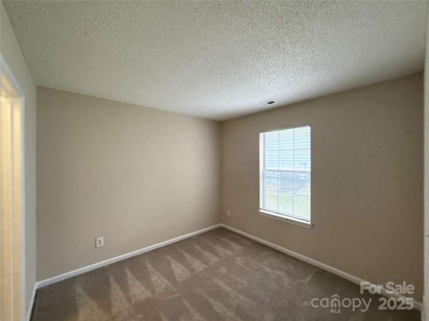 10400 Brawley Lane, Charlotte, NC 28215.  MLS# CAR4243290, YatesRealty ID 12452. 