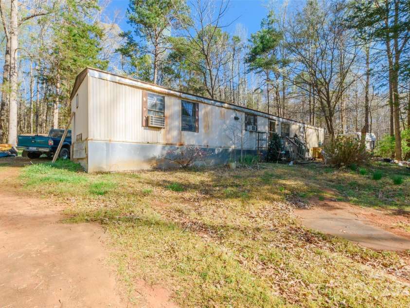 2150 Ashe Road, York, SC 29745.  MLS# CAR4239670, YatesRealty ID 12454. 