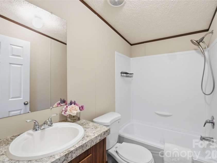 6094 Burnhurst Lane, Denver, NC 28037.  MLS# CAR4360913, YatesRealty ID 12454. 